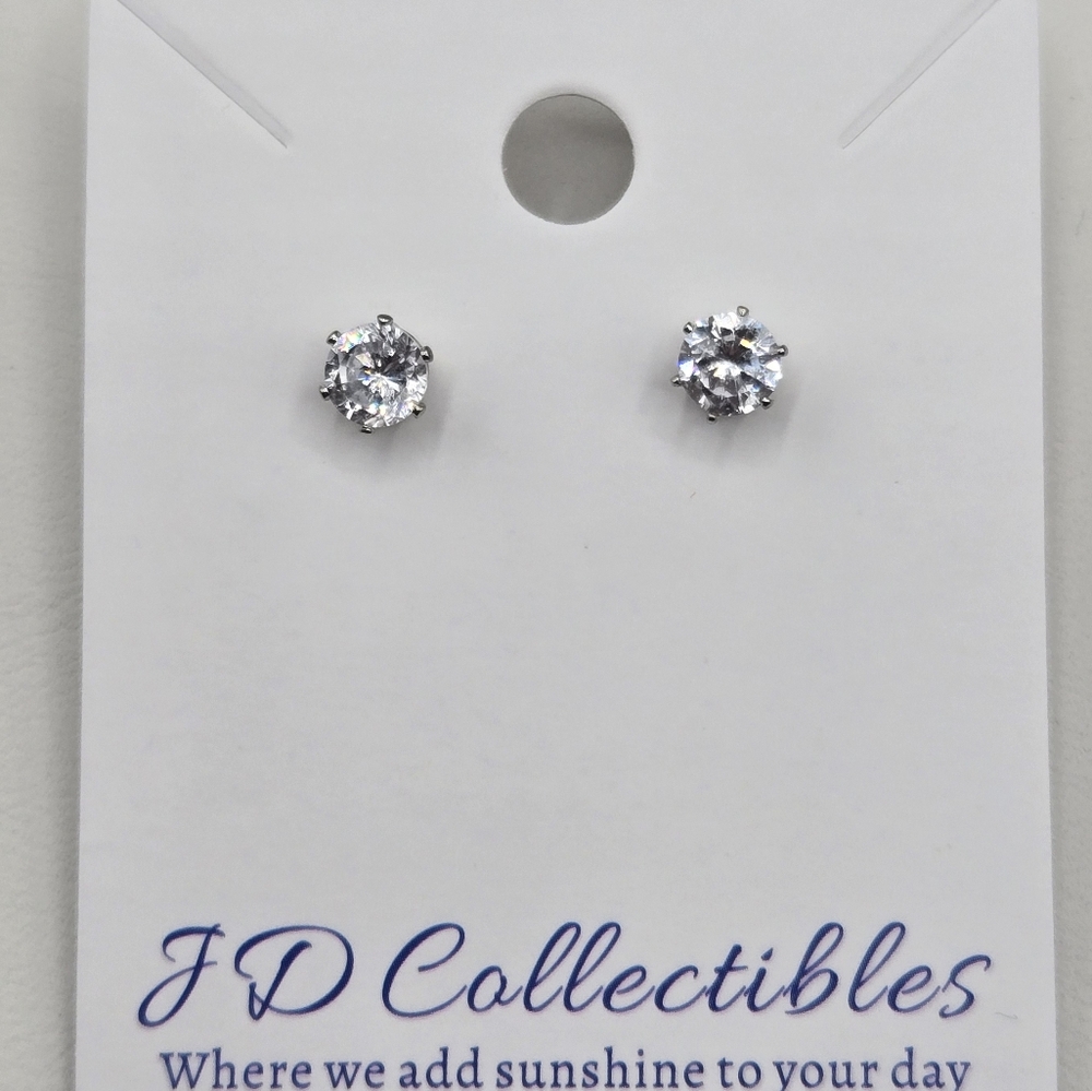 ❤️ Silver Overlay Stud Earrings Made with Swarovski Crystals NWOT BL